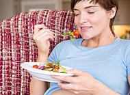 调整饮食主动出击，积极预防妊娠高血压