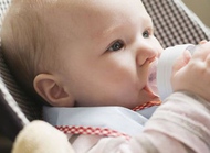 培养宝宝喝水习惯，让喝水有趣起来。