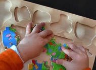 与2-3岁宝宝的亲子游戏：形状拼图