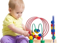 激发宝宝各种感知能力的游戏：抓玩具