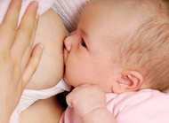 给宝宝断母乳选择什么时机更恰当？