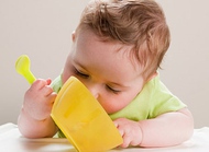 给宝宝添加辅食的重要性和添加原则