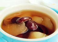 自制秋季润燥清热茶：雪梨红枣茶