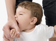 咬人是宝宝表达其心情烦躁的一种方式