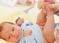 你知道怎样正确护理拉肚子的宝宝吗？