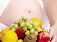 孕妈咪吃过量的水果易导致难产吗？
