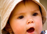 不同年龄段宝宝语言发展关键时刻表