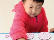 宝宝能给大小不同的圆片找到配对的孔吗？