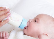 母乳不足时可用哪些人工喂养代乳品