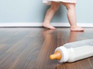 宝宝对奶粉过敏的原因及症状