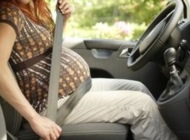 孕妇开车时如何系安全带