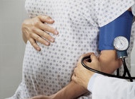 从孕中期开始监测血压