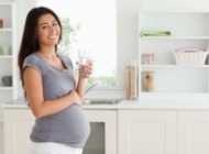 孕期那些食物容易导致胎儿畸形2