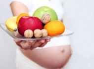 孕12周了，每天吃多少水果最合适？